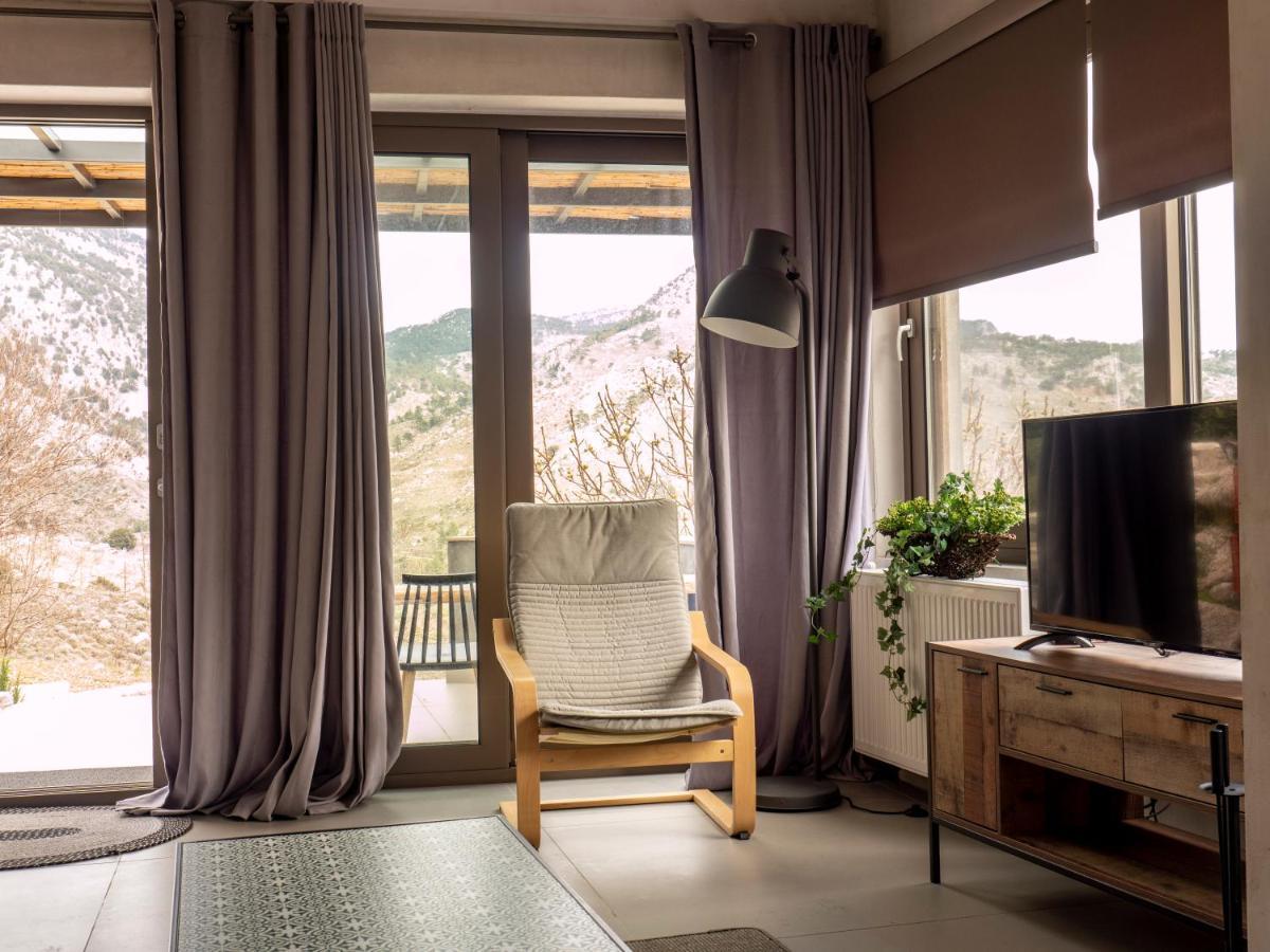 Pezoulia Lejlighedshotel Selakano Eksteriør billede